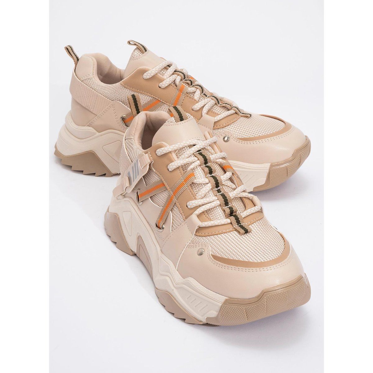 Chunky Mesh Plateau Sneaker
