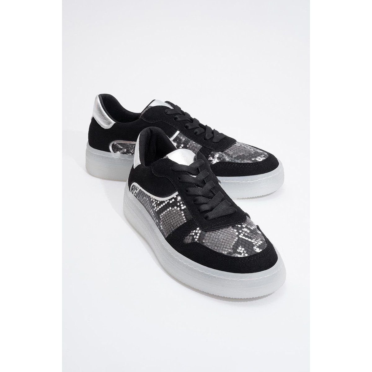 Plateau-Sneaker mit Materialmix