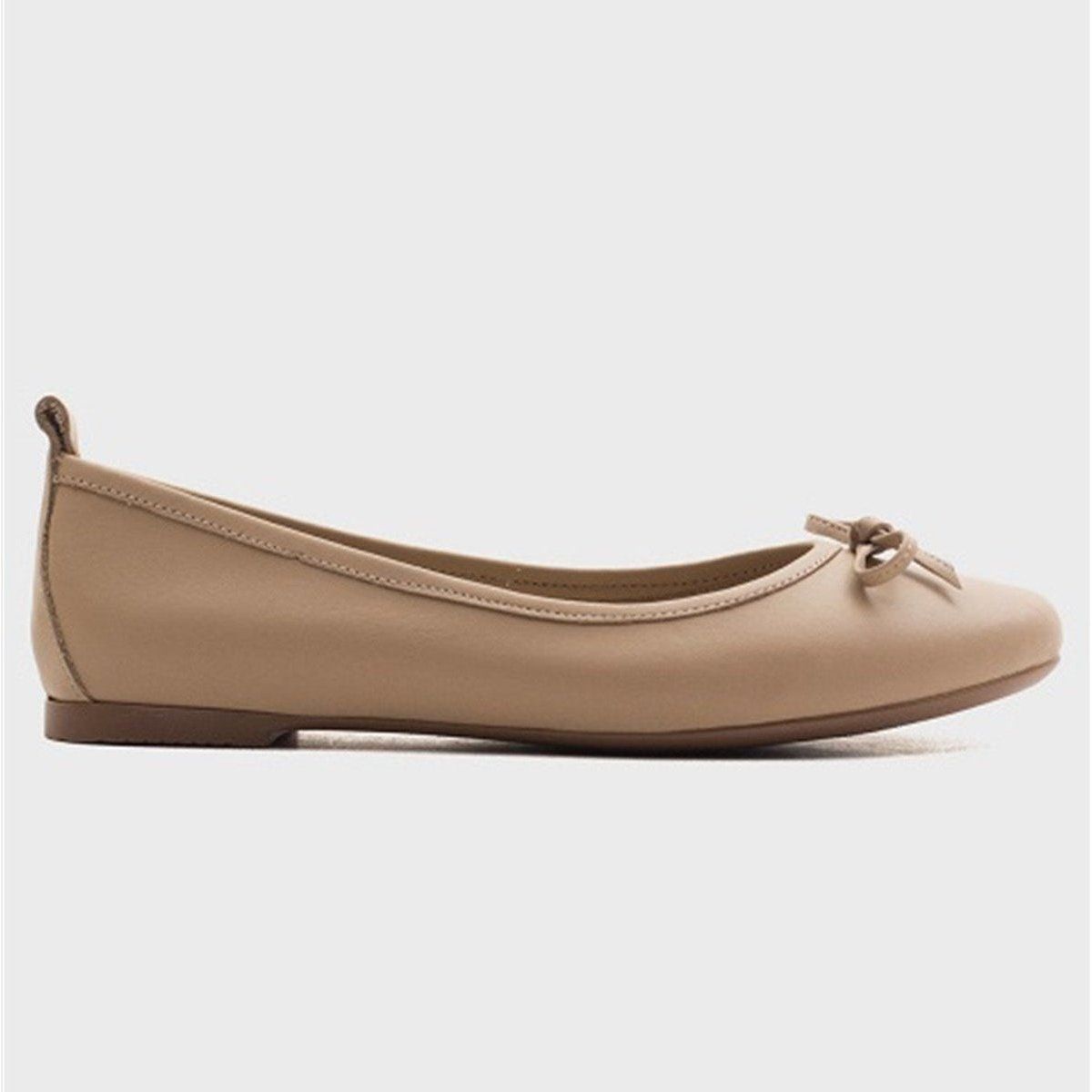 Elegante Lederballerinas mit Schleife