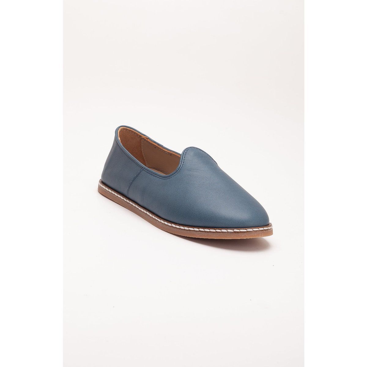Minimalistische Leder-Slip-Ons mit Spitze