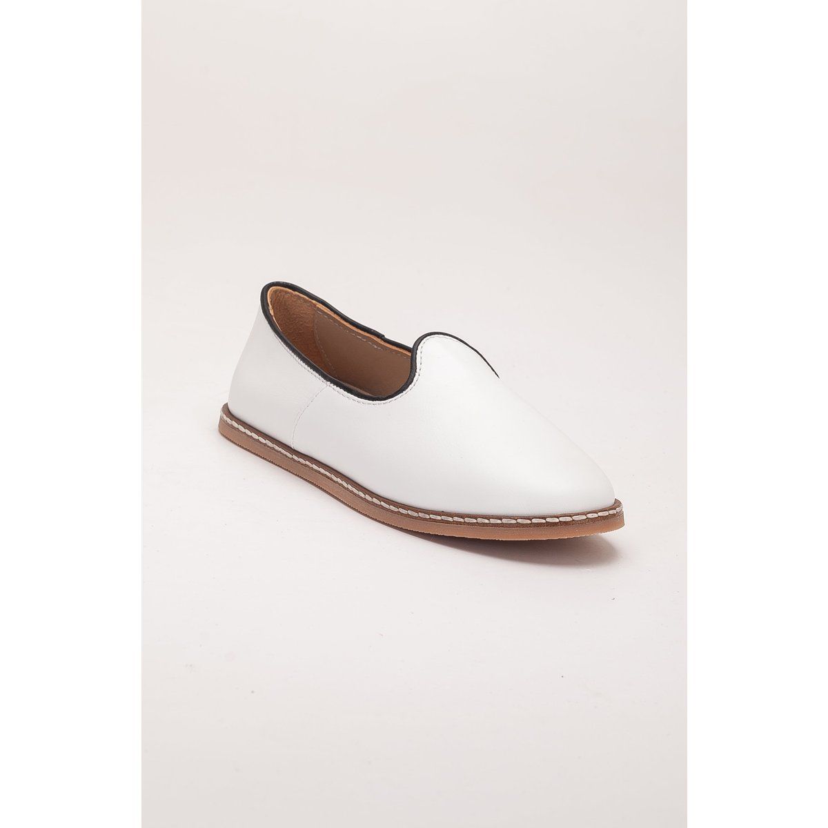 Minimalistische Leder-Slipper zum Reinschlüpfen
