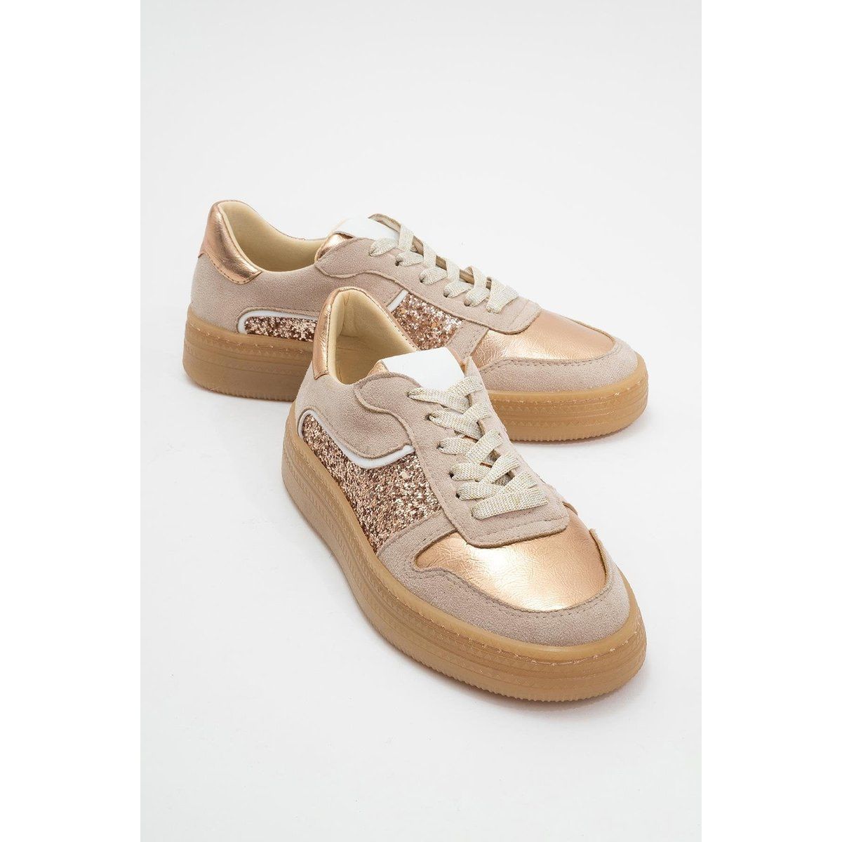 Mixed-Texture Glitzer Plateau Sneaker