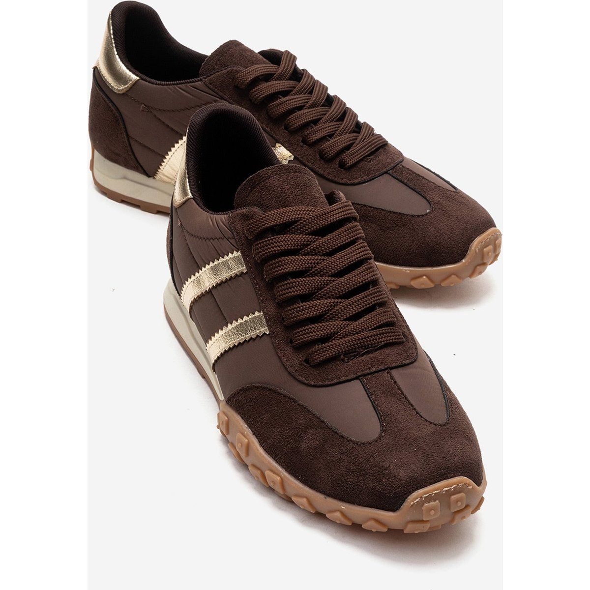 Retro-Sneaker aus Wildleder und Textil