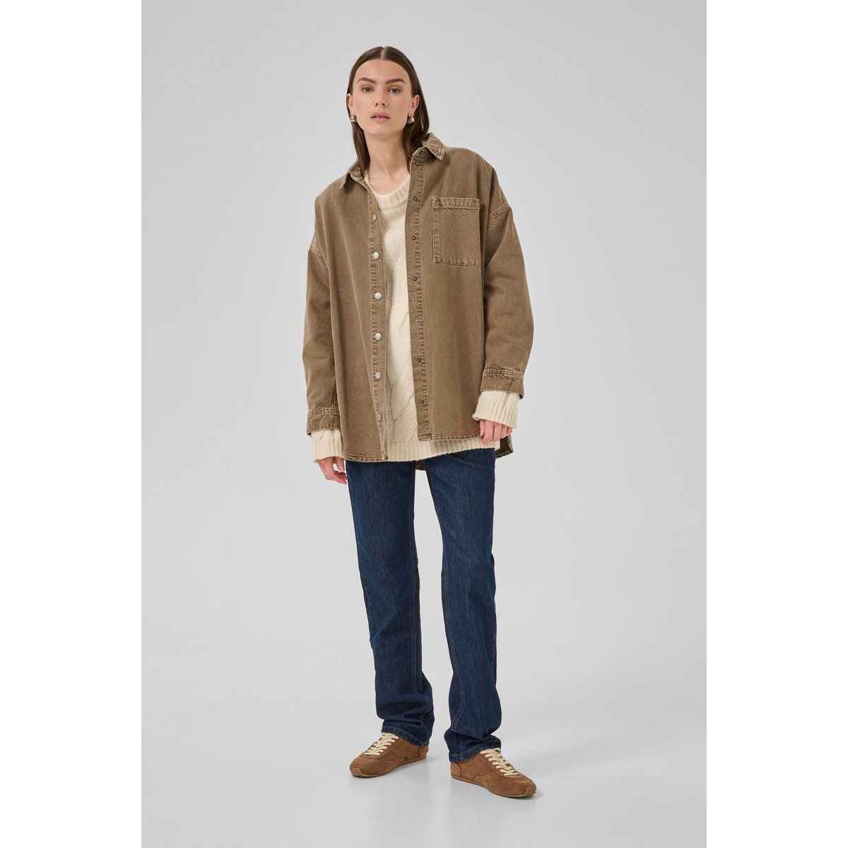 Oversized Jeanshemd aus Bio-Baumwolle