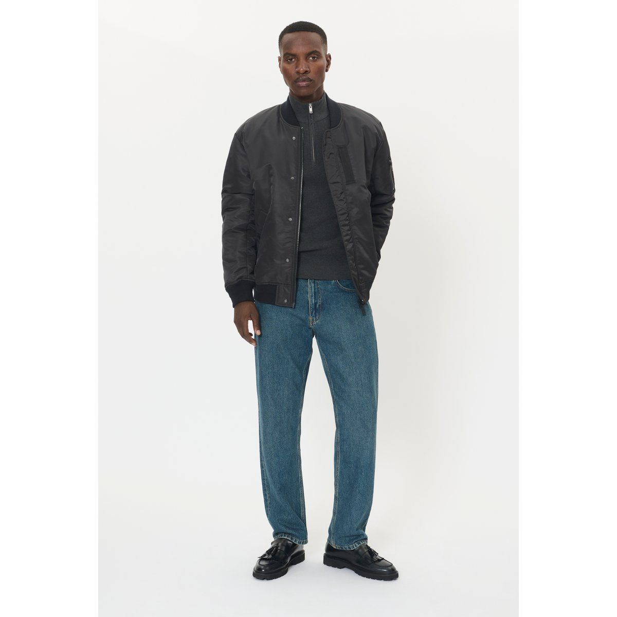 Klassische Bomberjacke mit geradem Schnitt