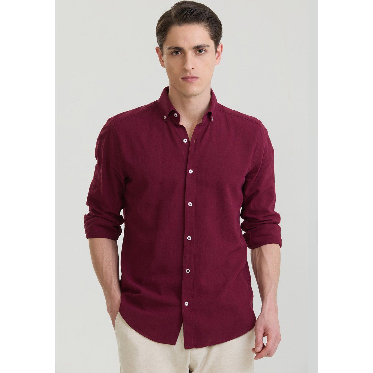 Tailliertes Button-Down Baumwollhemd