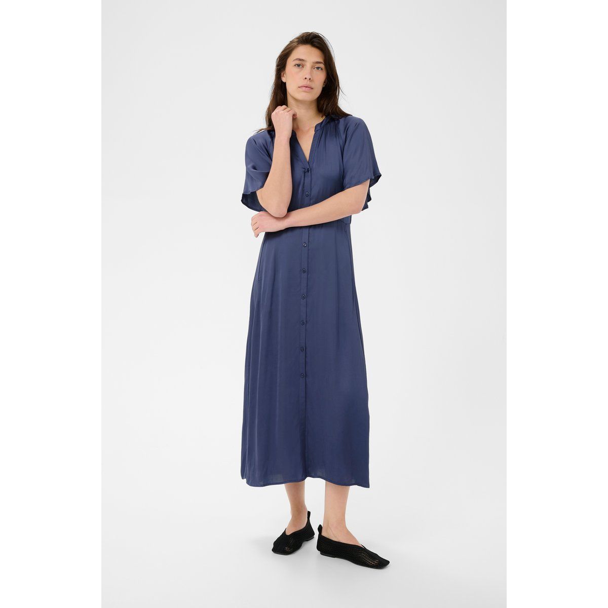 Fließendes Midi-Hemdkleid mit Knopfleiste