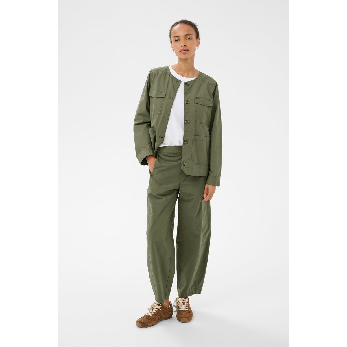 Moderne Wide-Leg-Hose mit verkürztem Bein