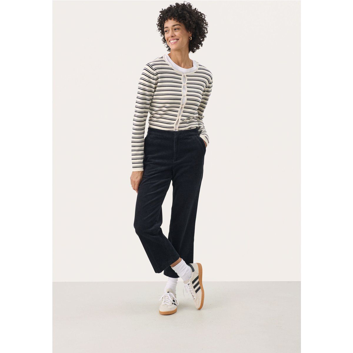 Klassische Cordhose mit geradem Bein