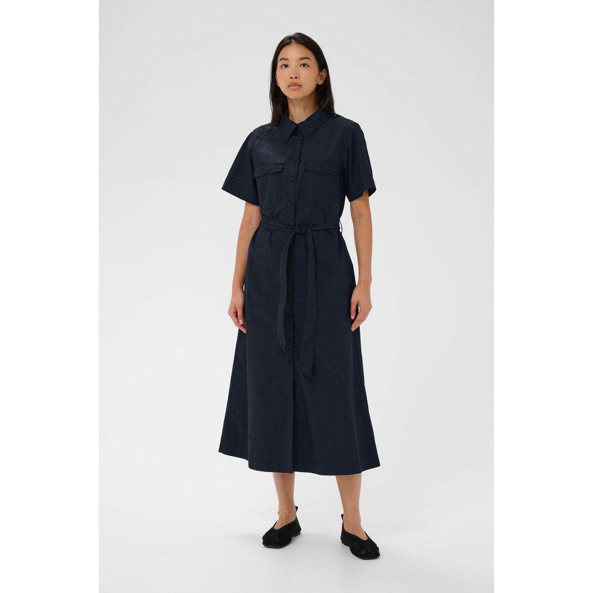 Klassisches Midi-Hemdblusenkleid mit Gürtel