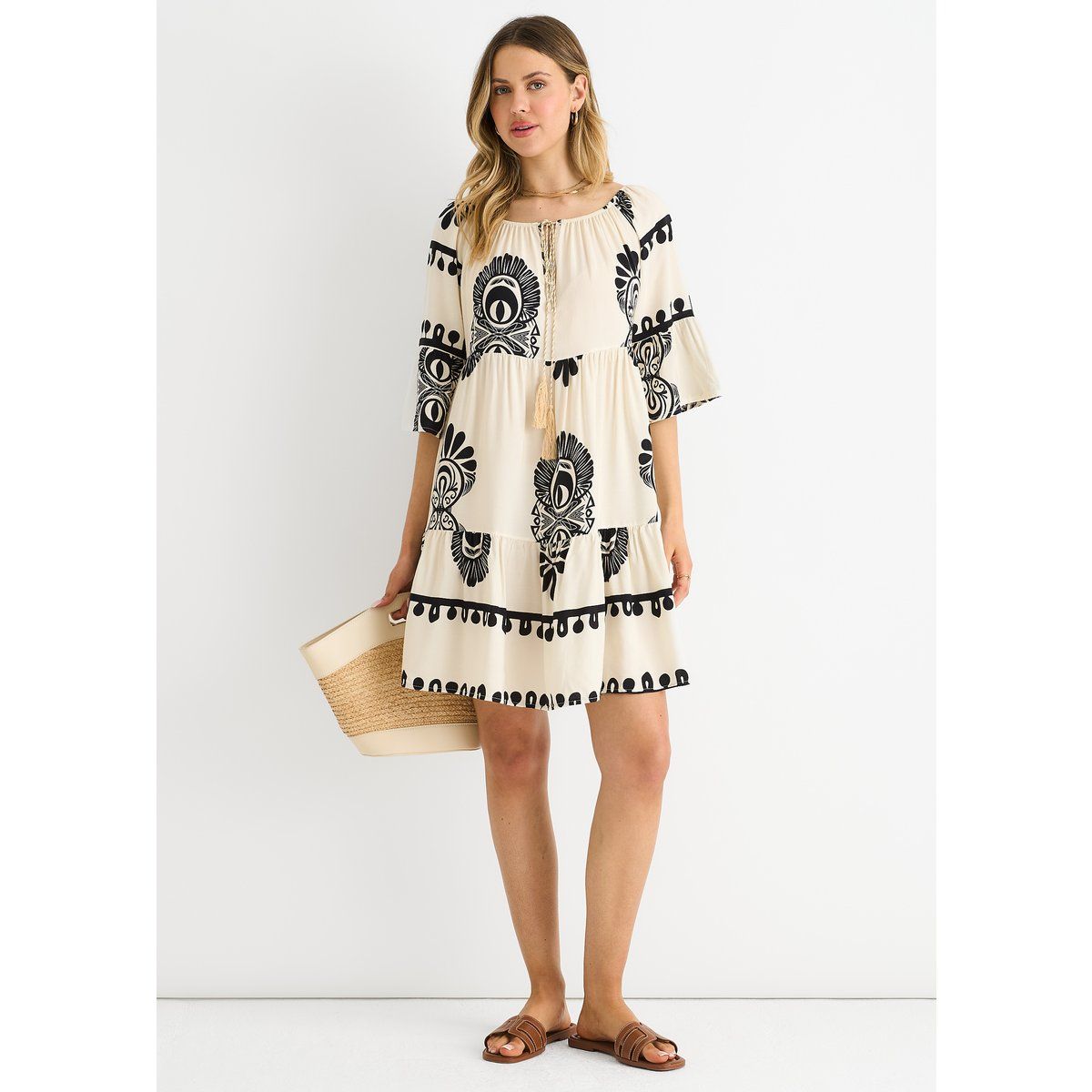Bohemian Bardot-Minikleid in Stufenoptik