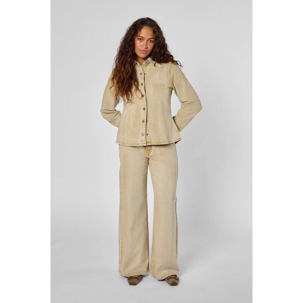 Weit geschnittene Jeans mit hohem Bund