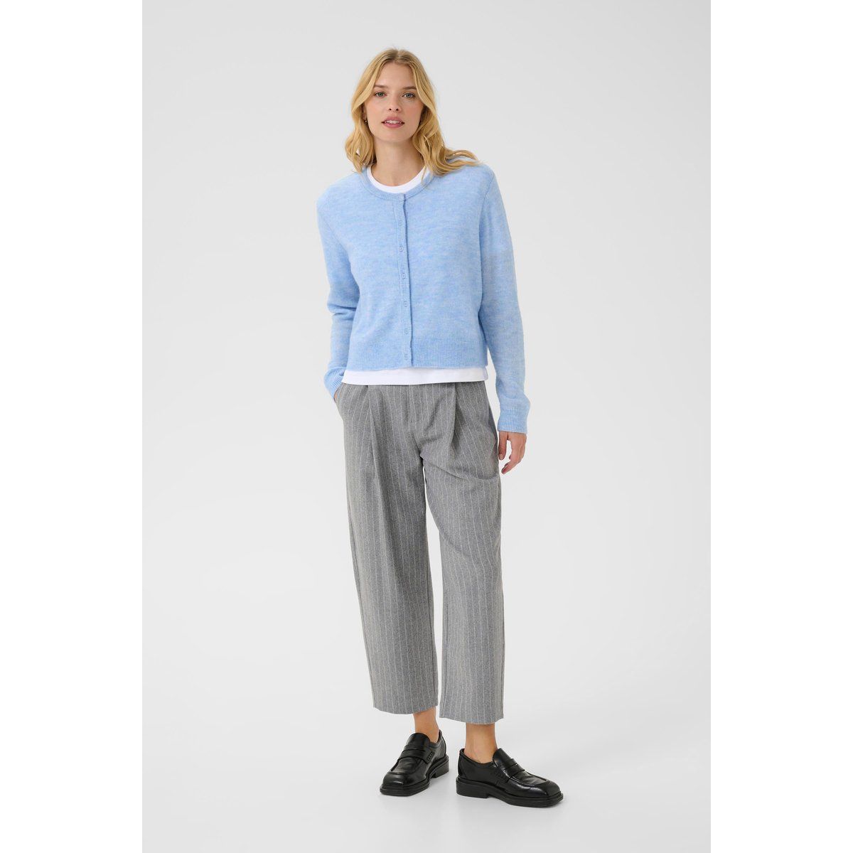 Klassischer Strickcardigan mit Rundhalsausschnitt