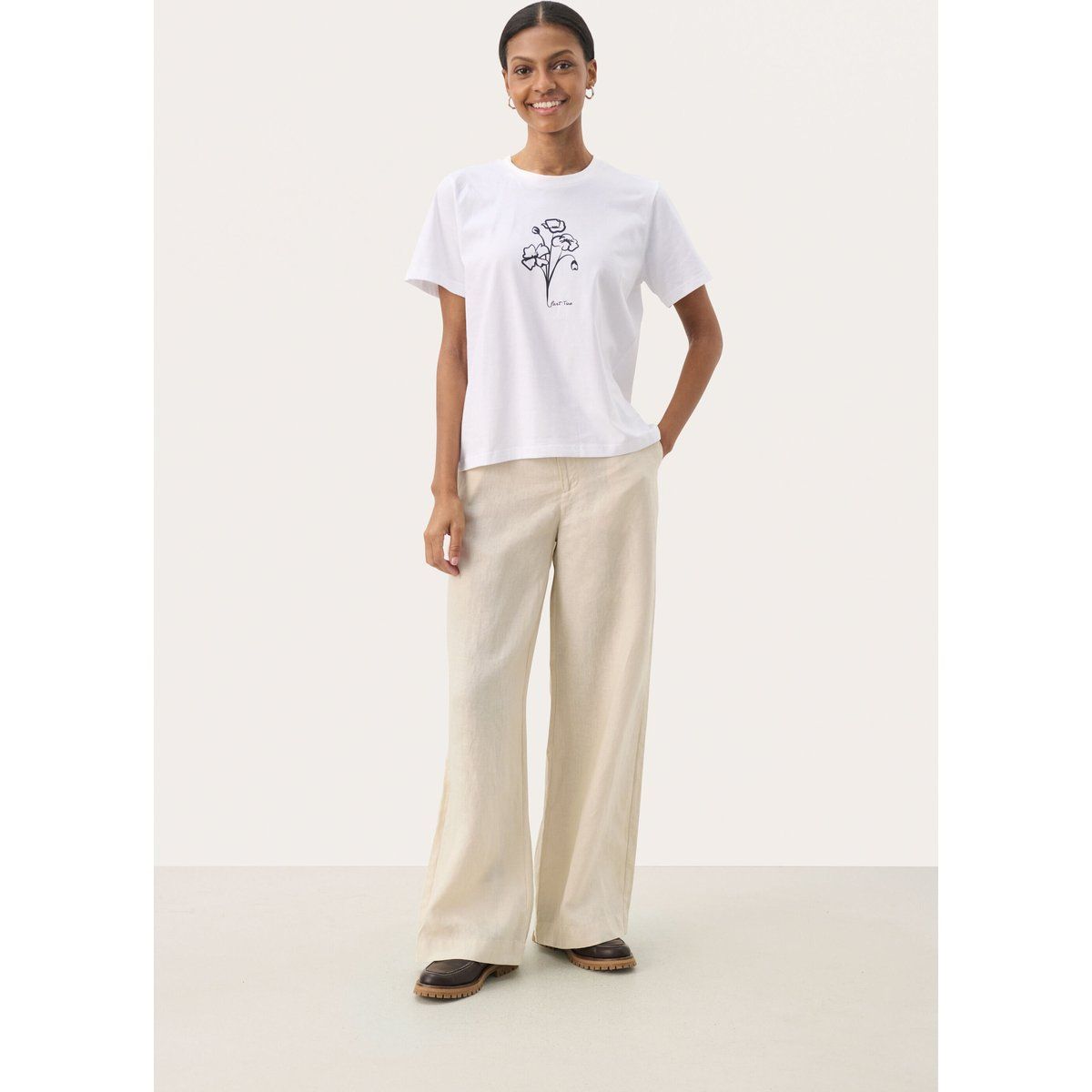 Locker geschnittenes Bio-Baumwollshirt mit Blumen
