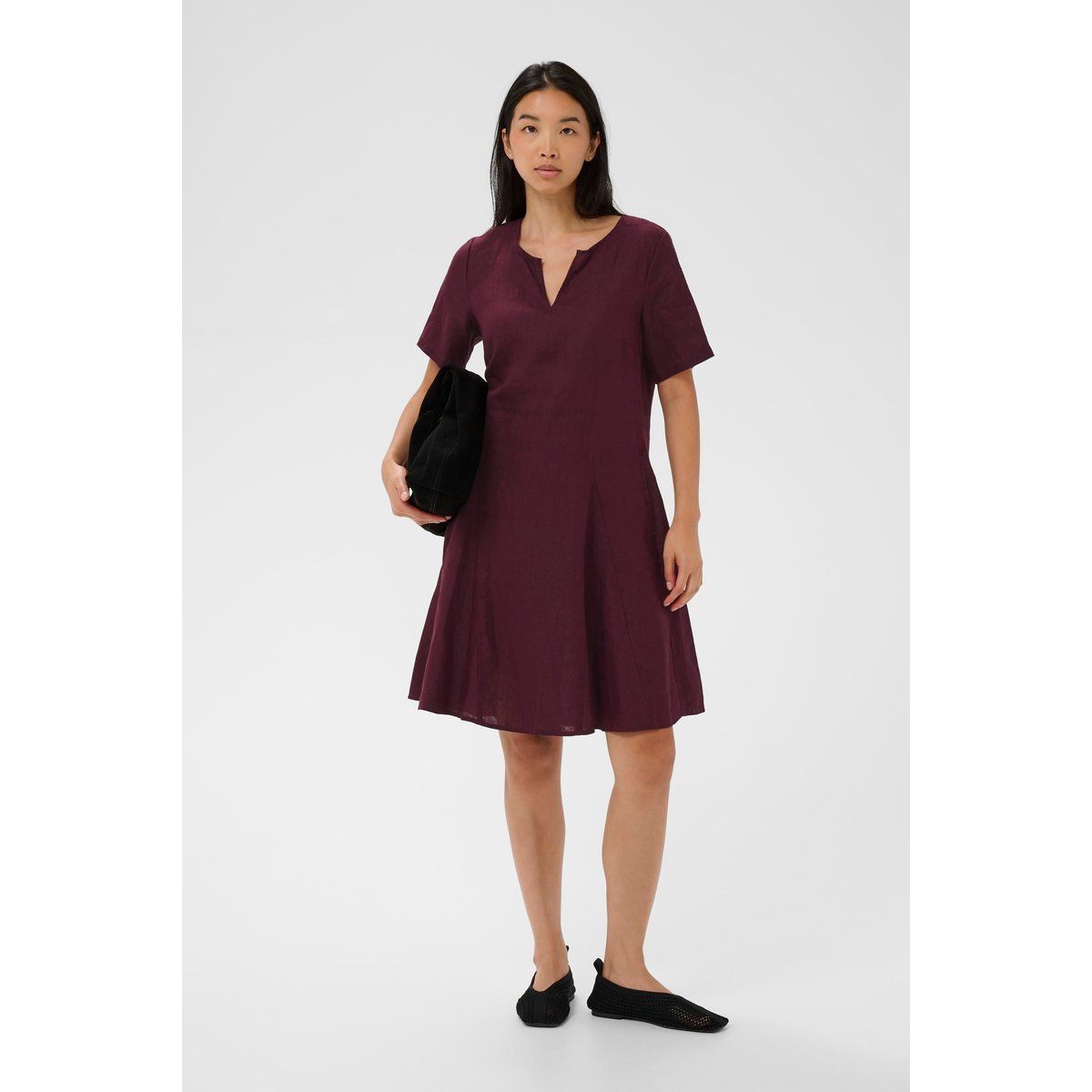Kurzarm-A-Linien-Kleid mit Schlitz-Ausschnitt