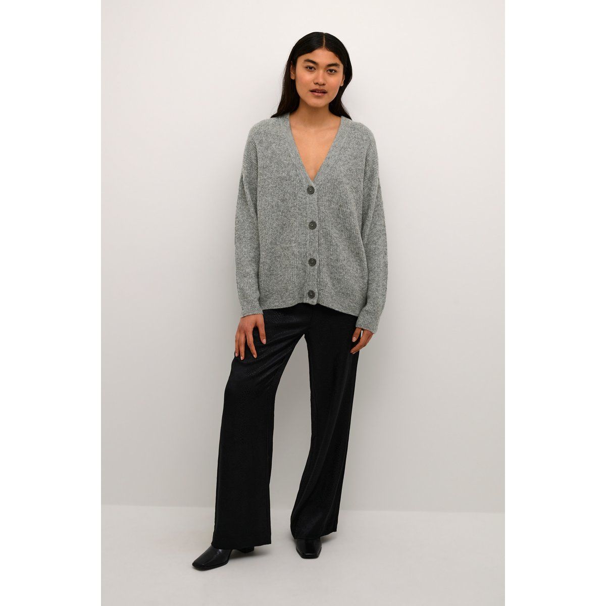 Kuscheliger Cardigan mit V-Ausschnitt