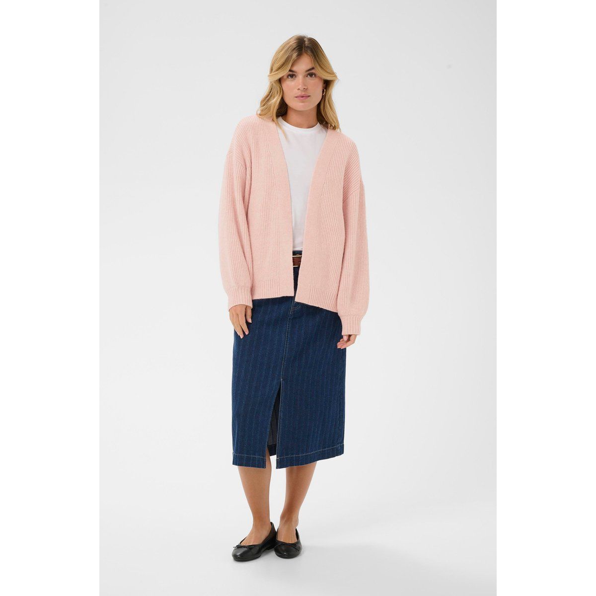 Lockere offene Strickjacke