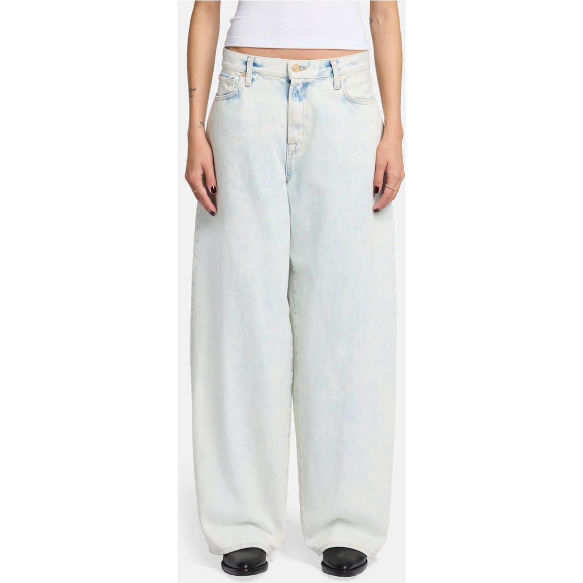 Sam Baggy Wide-Fit Jeans