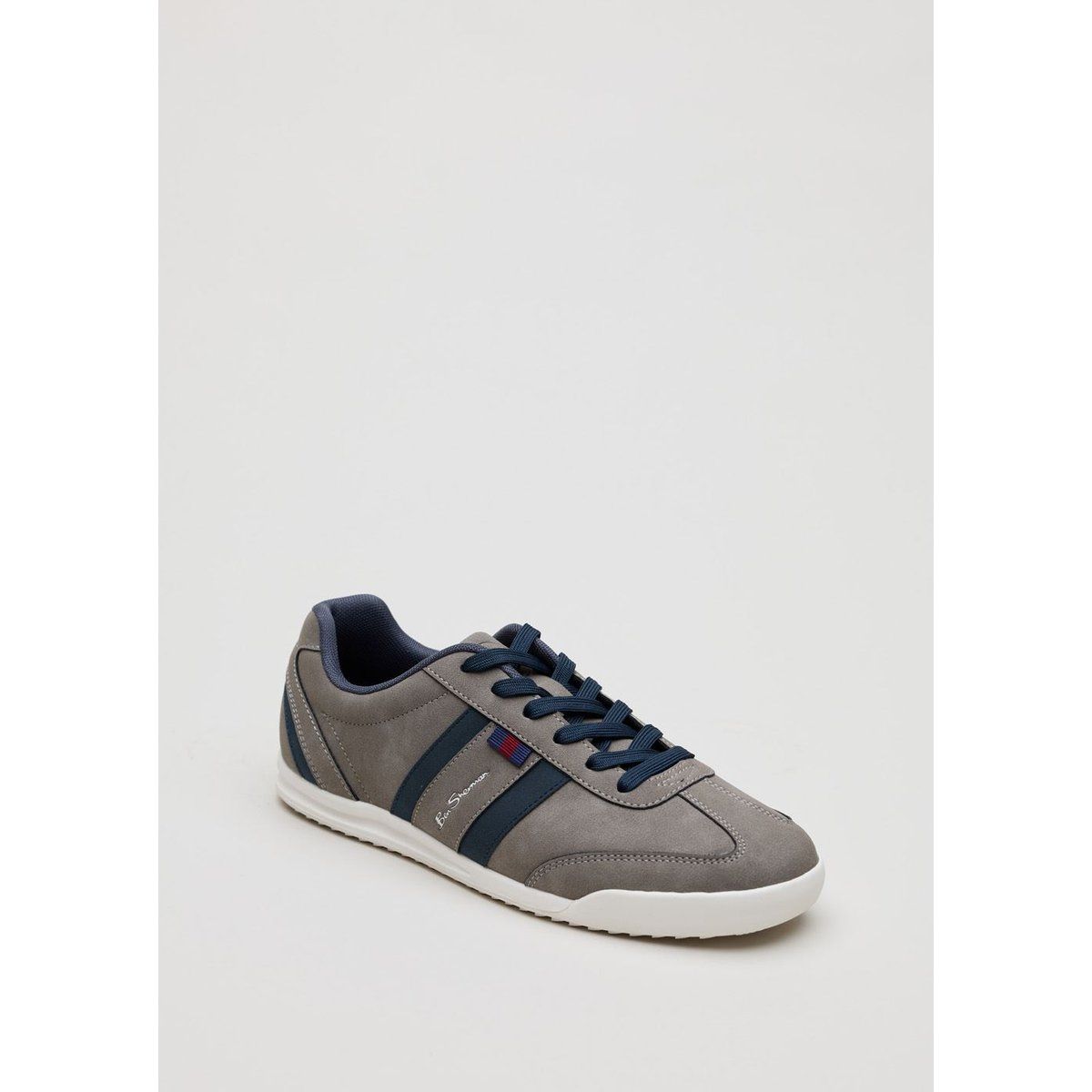 Klassische Low-Top-Sneaker aus Kunstvelours