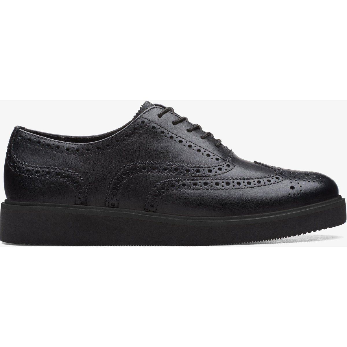 Klassische Wingtip-Brogues mit Plateausohle
