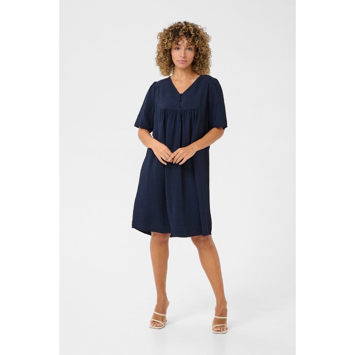Lockeres Smock-Kleid mit V-Ausschnitt
