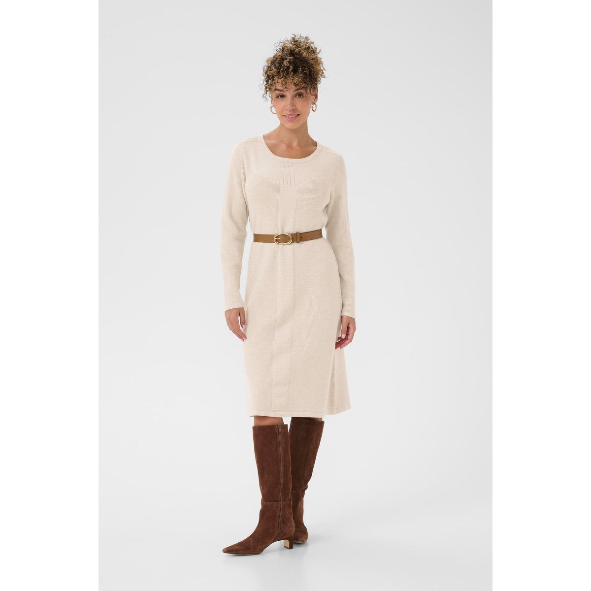 Dezent geripptes Strick-Midikleid