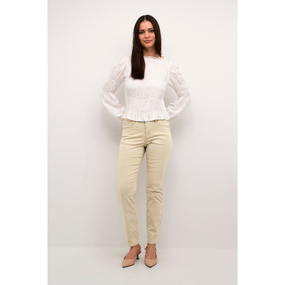 Schlanke Regular Fit Knöcheljeans