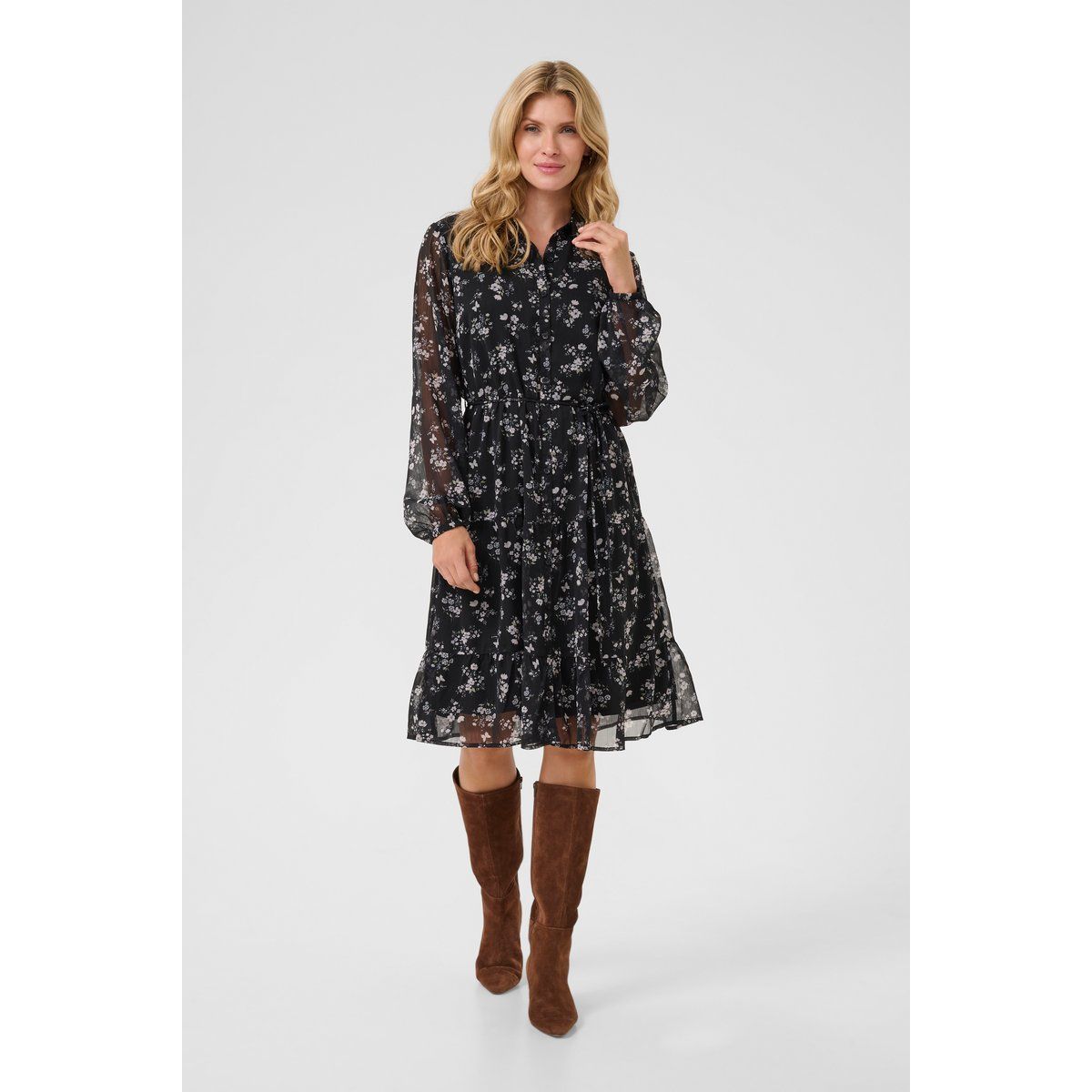 Gestuftes Hemdblusenkleid mit Streublumenmuster