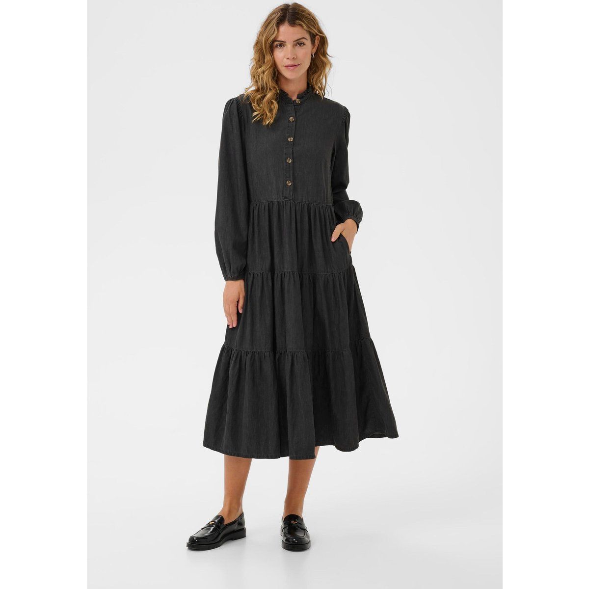 Gestuftes Midikleid mit Rüschenkragen