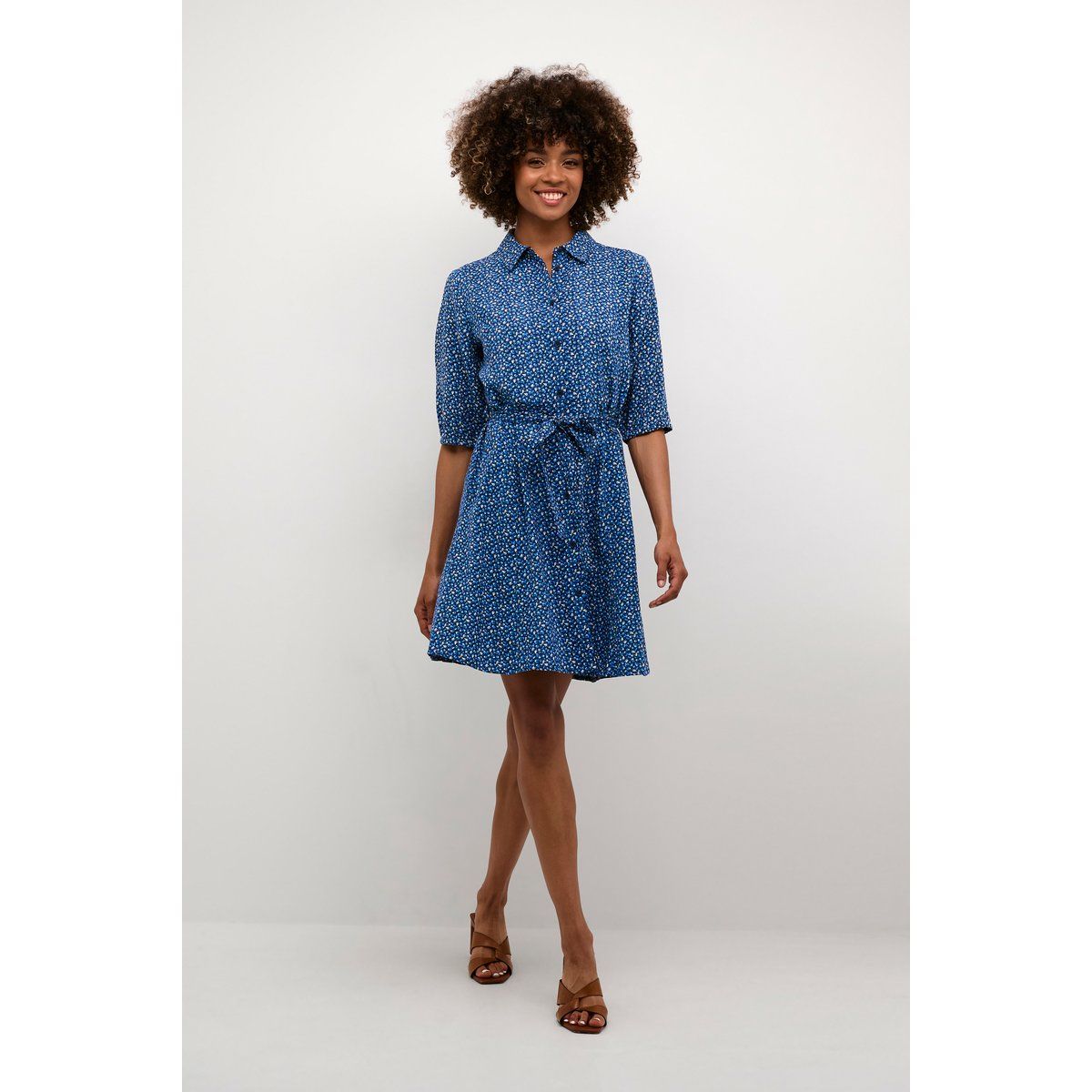 Bedrucktes Hemdblusenkleid mit Gürtel