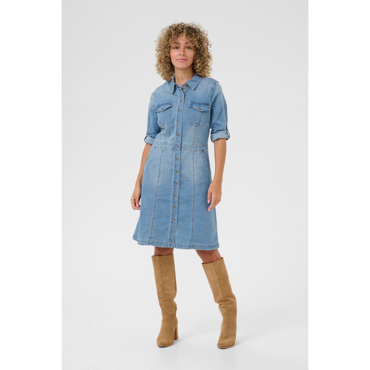 Feminines Jeans-Midikleid mit Knopfleiste