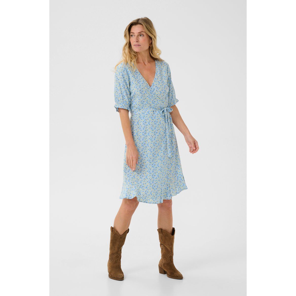 Feminines Wickelkleid mit Blumenmuster