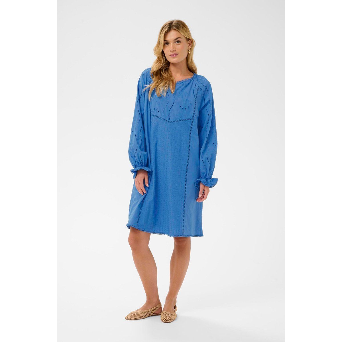 Besticktes A-Linien-Kleid mit Rüschen