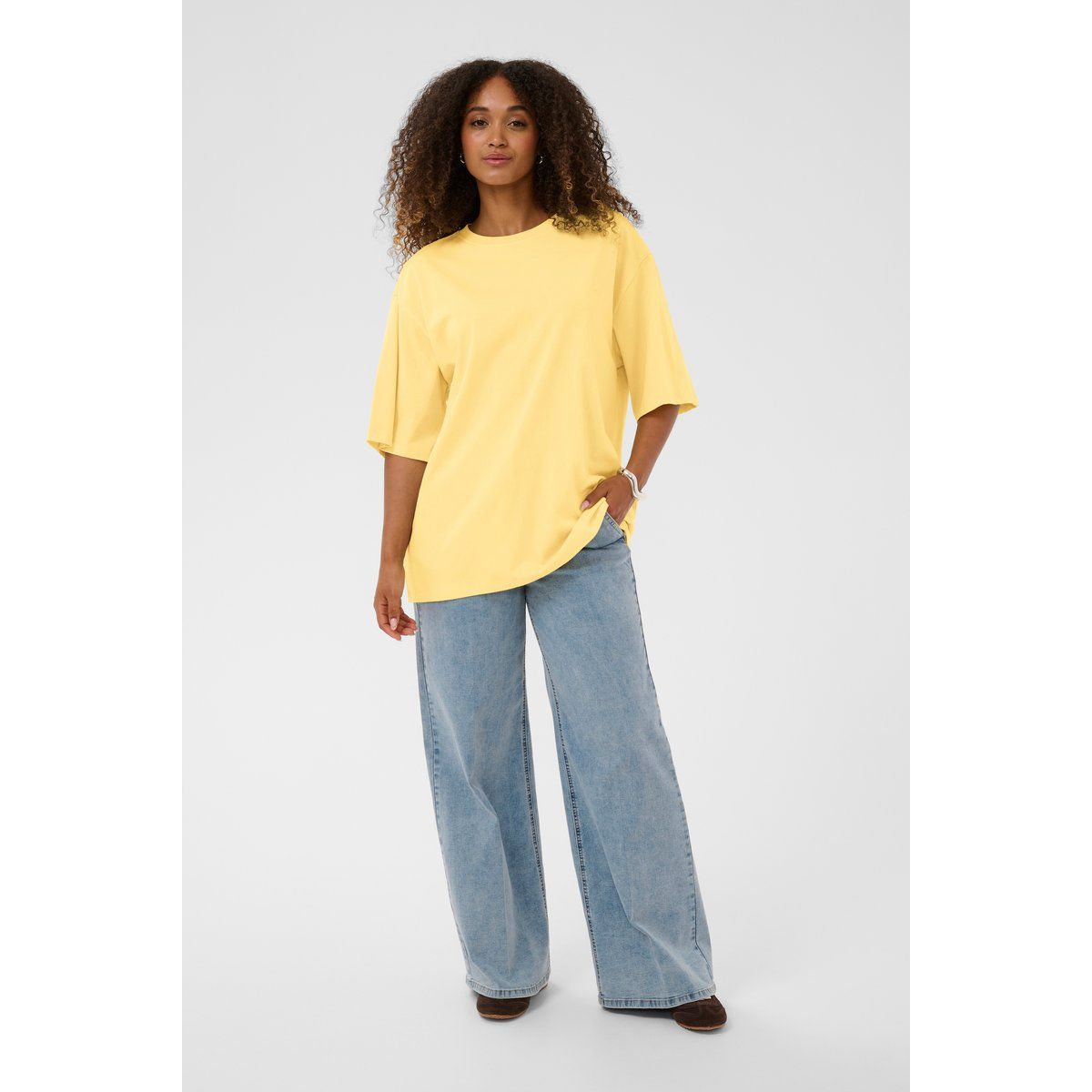 Oversize-T-Shirt mit überschnittenen Schultern