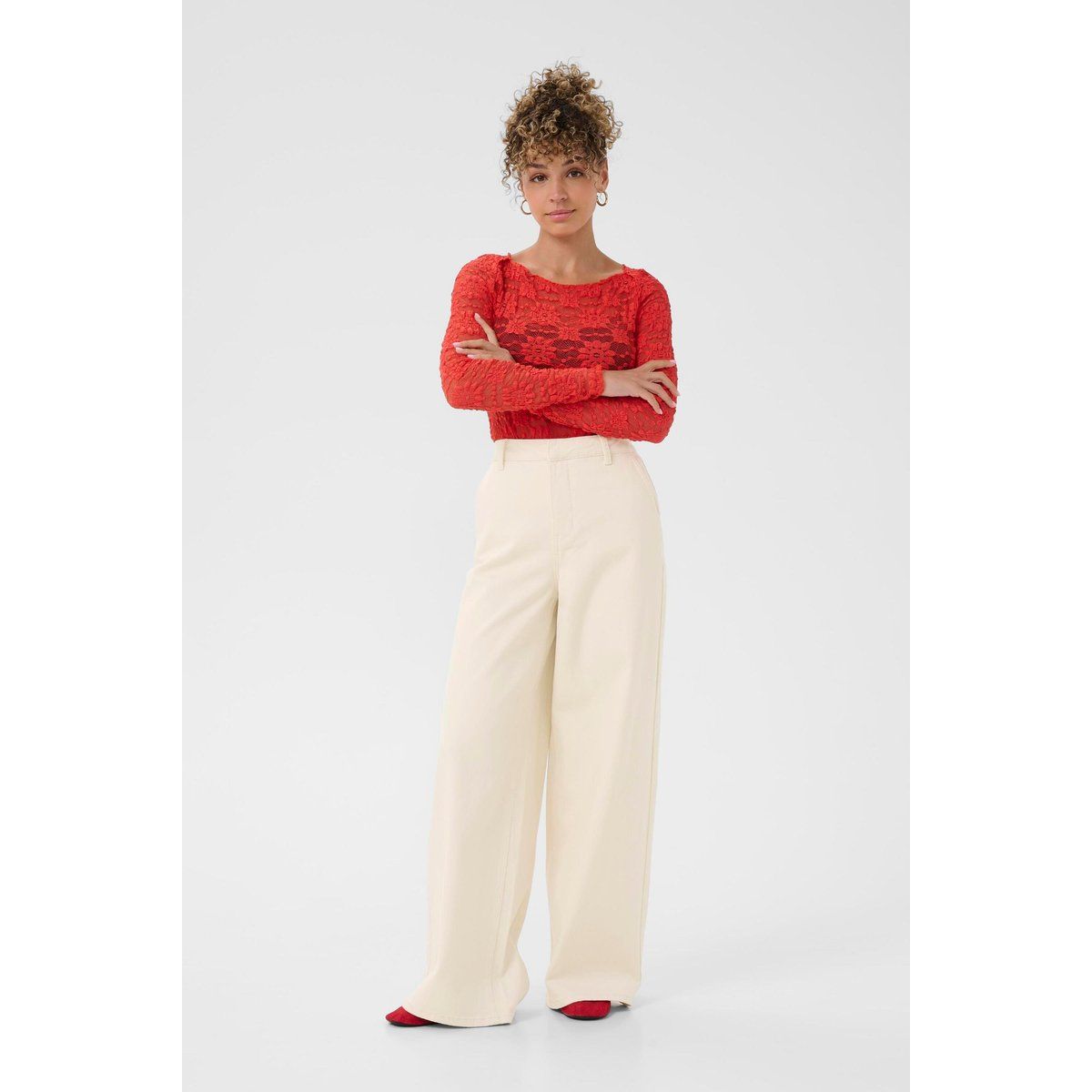 Hoch taillierte Hose mit weitem Bein