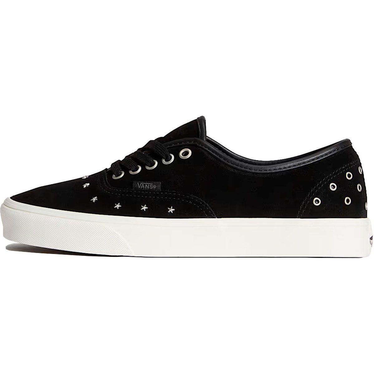 Low-Top Wildledersneaker mit Nieten
