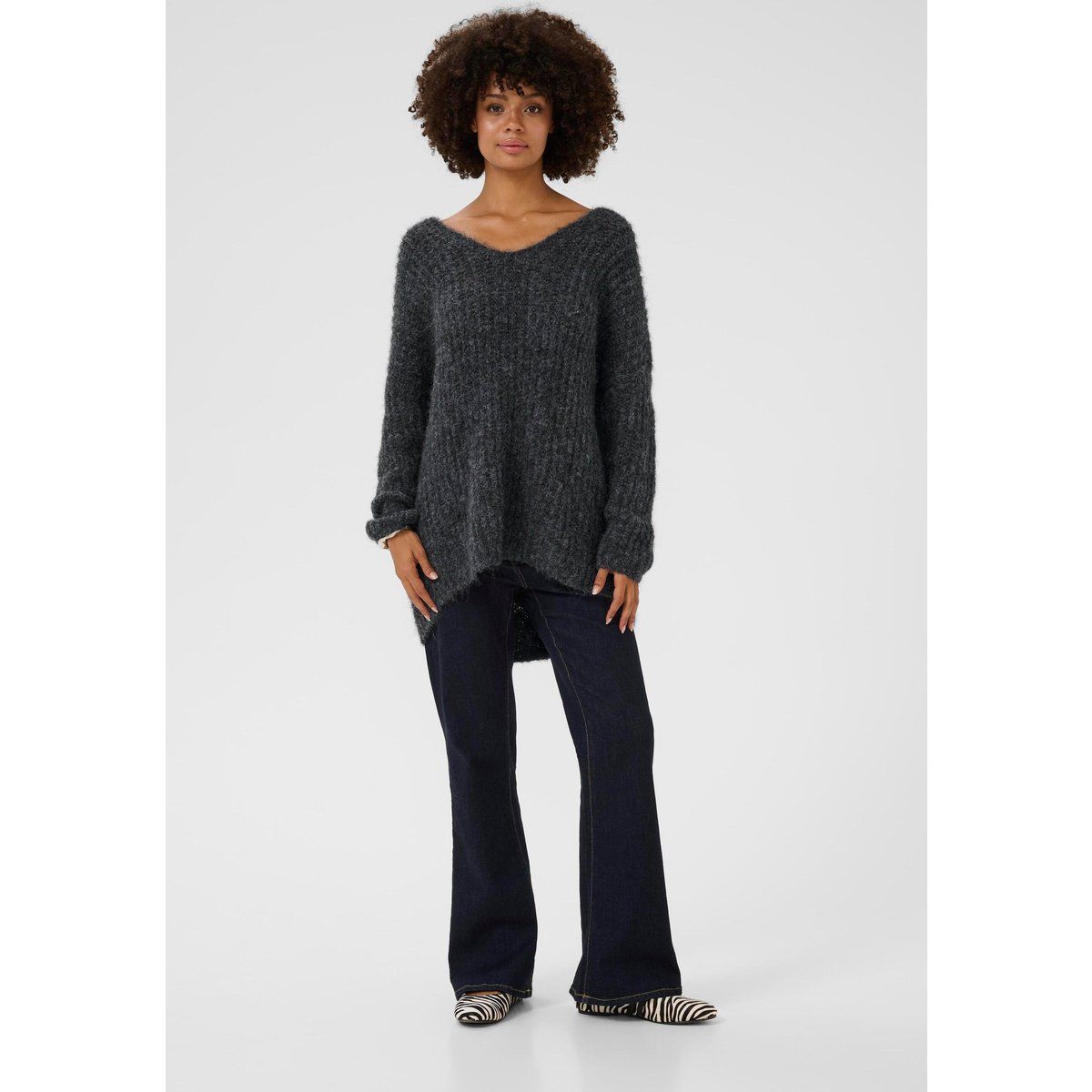 Oversize-Strickpullover mit V-Ausschnitt