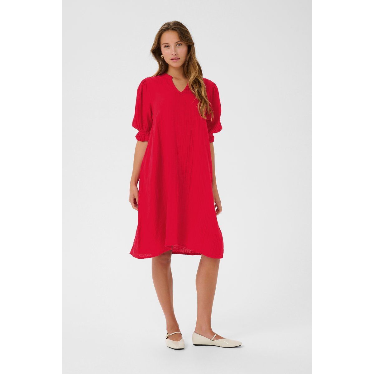 Lockeres Midikleid mit Puffärmeln