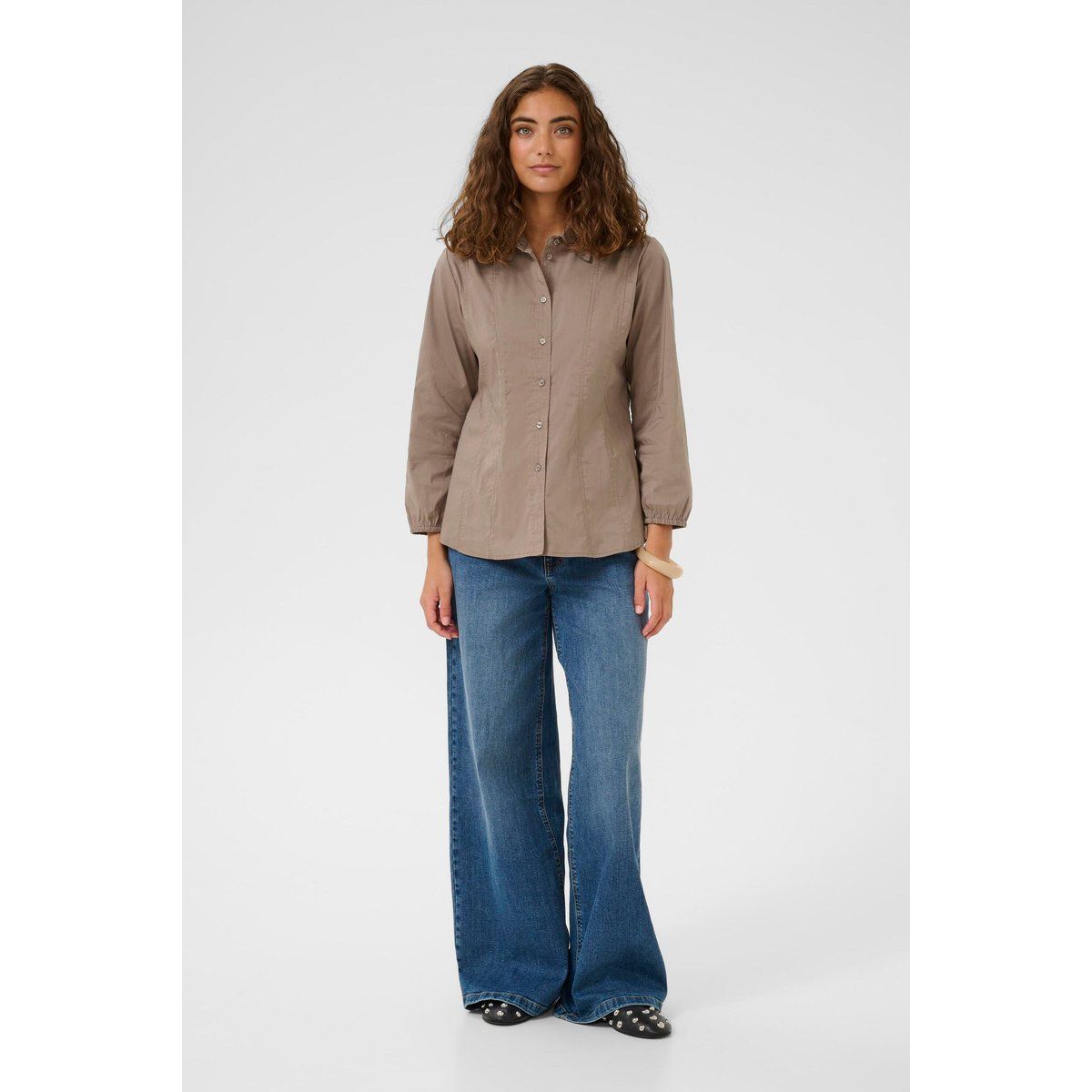 Taillierte klassische Langarm-Bluse