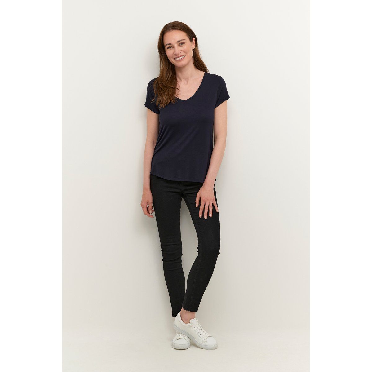 Essentielles V-Ausschnitt T-Shirt aus Viskose