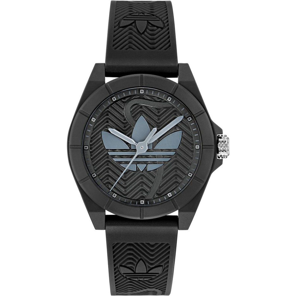 Sportliche Analoguhr mit strukturiertem Armband