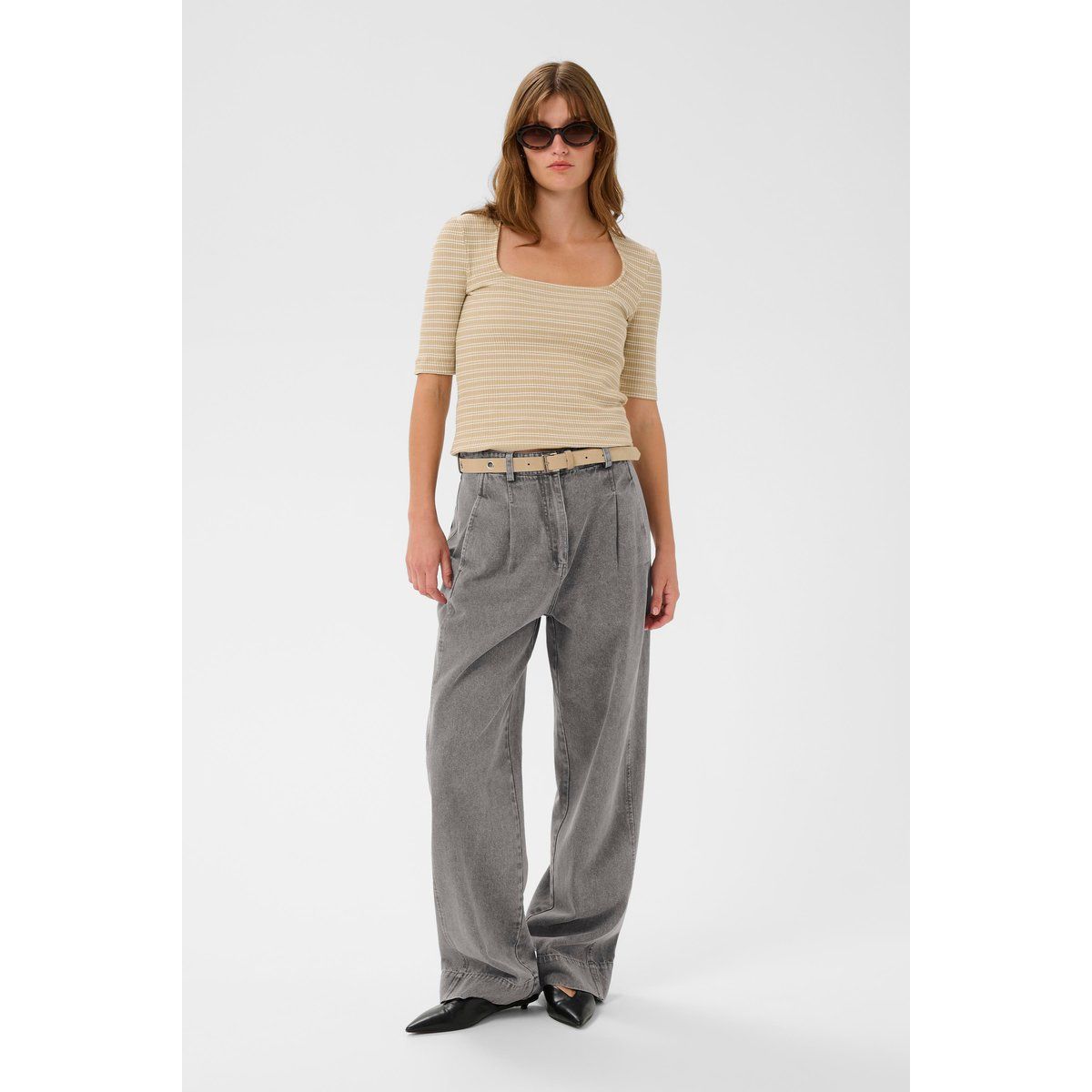 Weite High-Waist Jeans mit Bundfalten