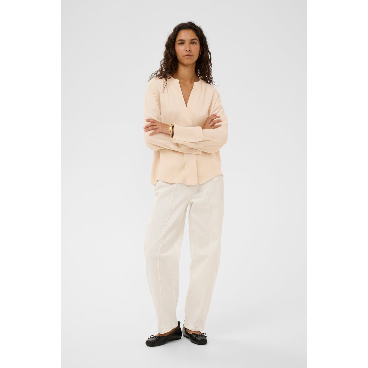 Minimalistische V-Ausschnitt Bluse mit geradem Schnitt
