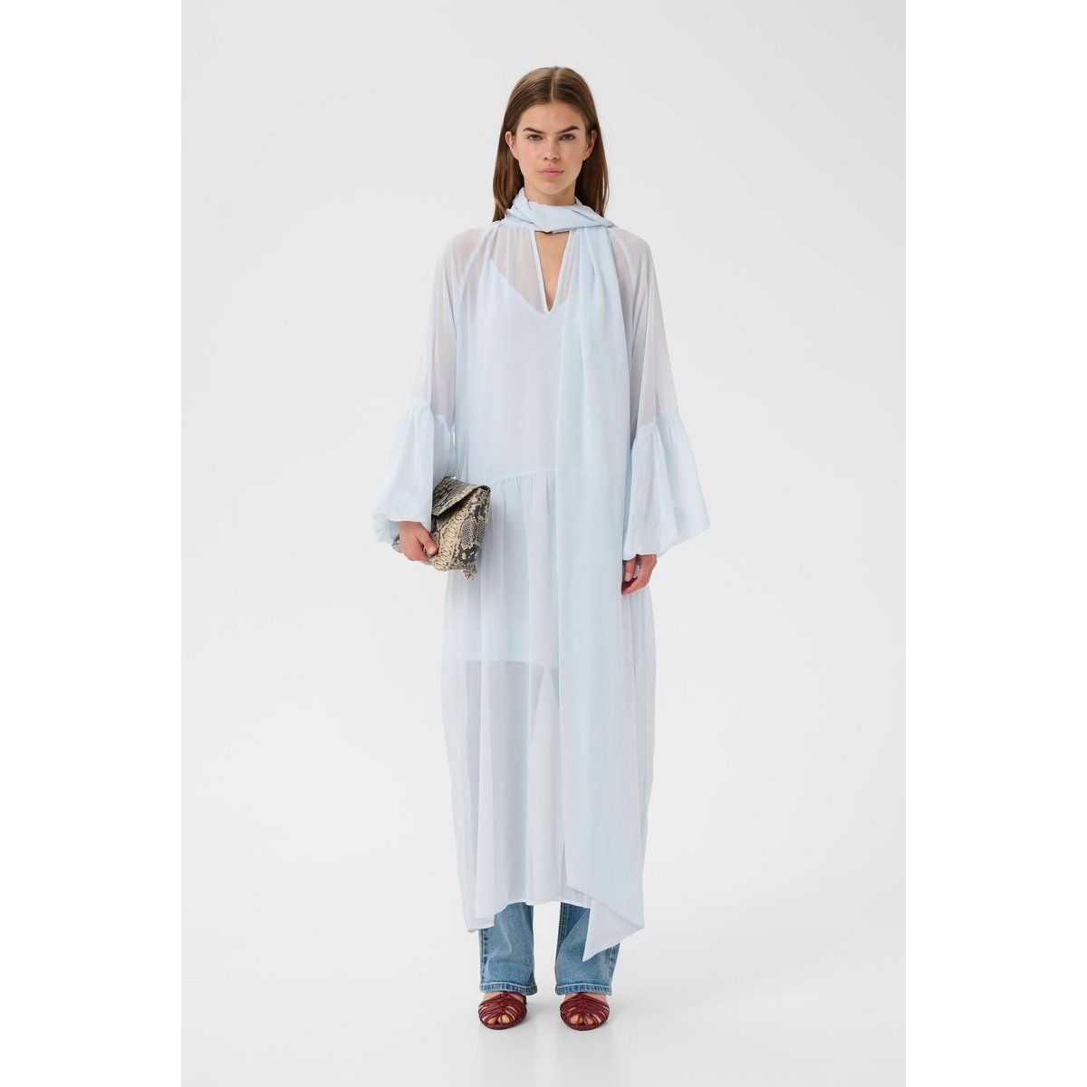 Luftiges Midikleid mit Bindekragen