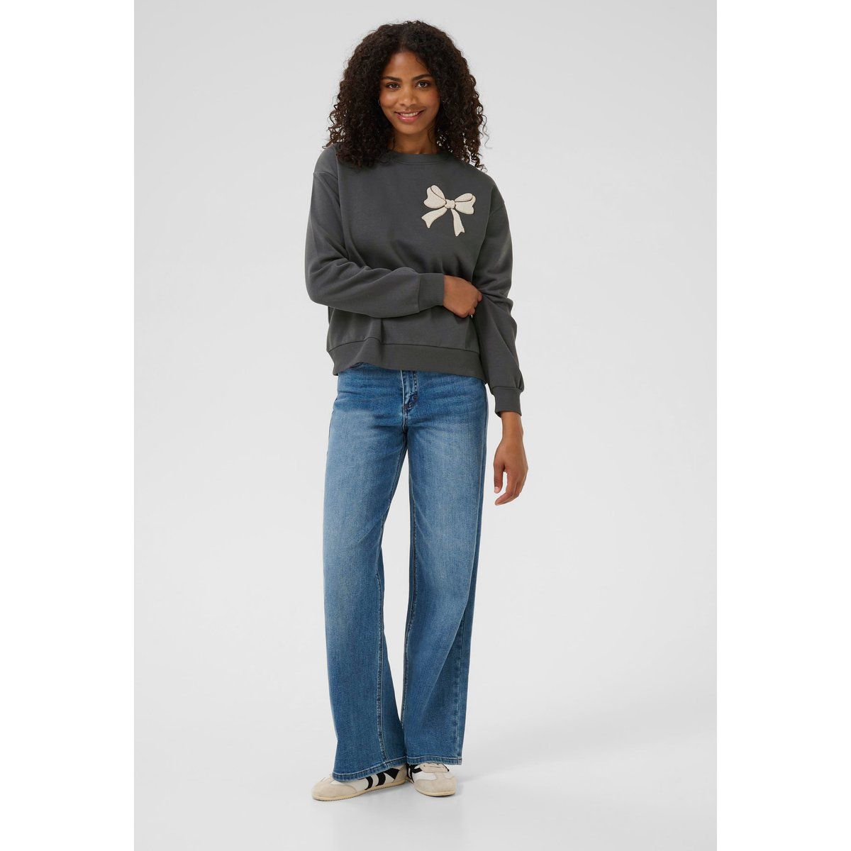 Lockeres Sweatshirt mit Schleifen-Applikation