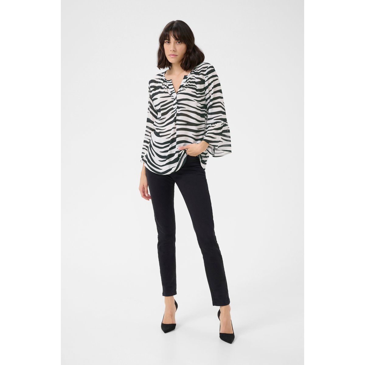 Zebra-Bluse mit ausgestellten Ärmeln