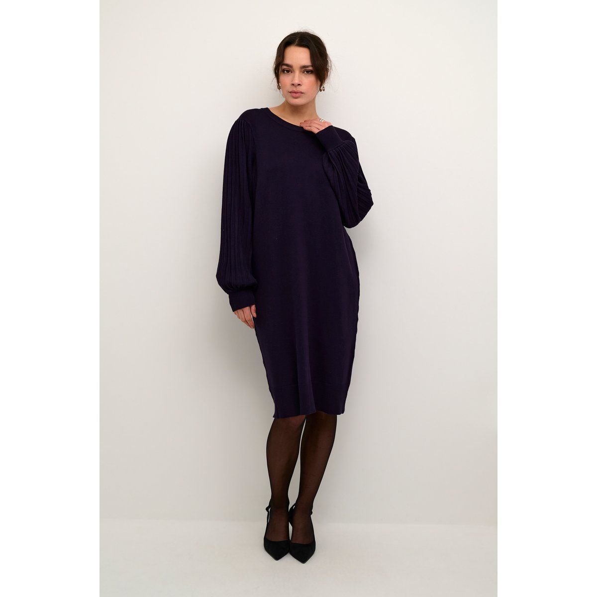 Strickkleid mit plissierten Ärmeln