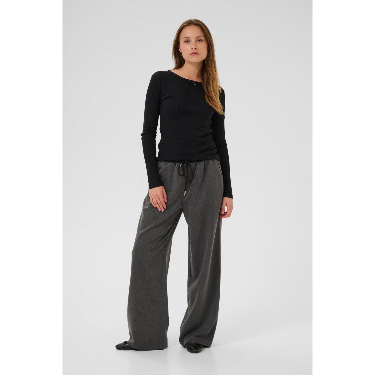 Figurbetontes Langarmshirt aus Rippstrick