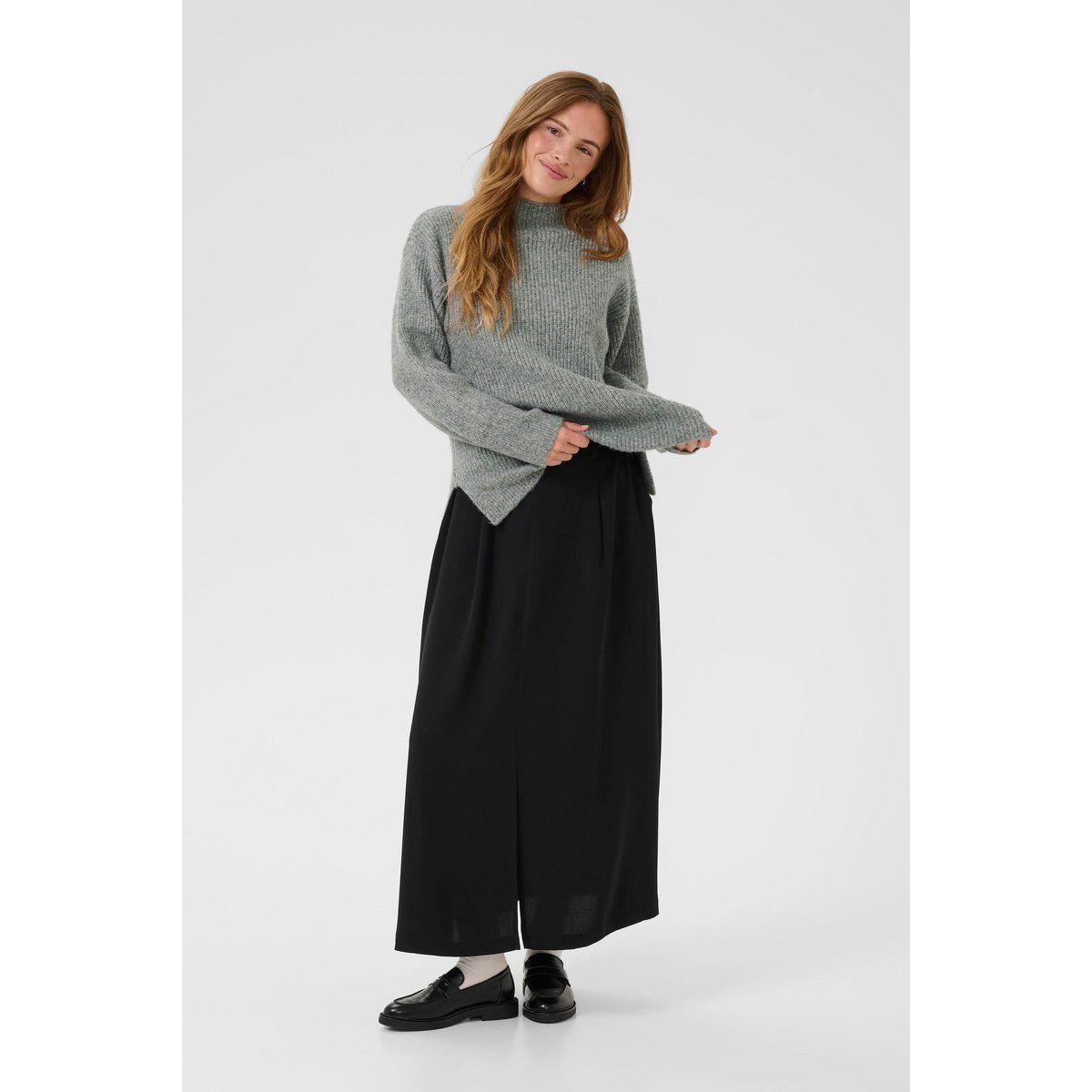 Lockerer Rippstrick-Pullover