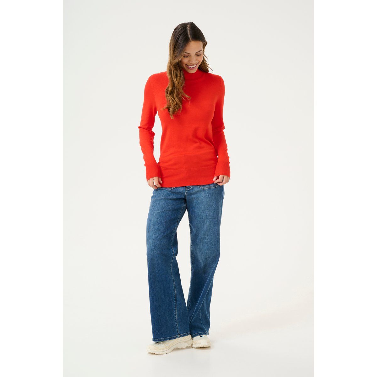 Körpernaher Rollkragenpullover aus Feinstrick